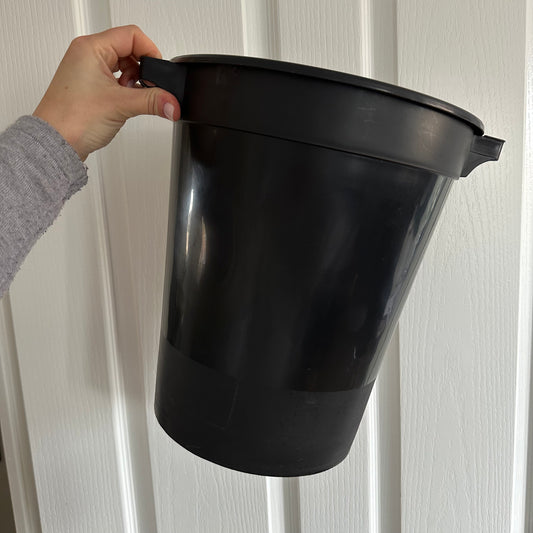 CLEARANCE - black flower bucket - WatersHaus