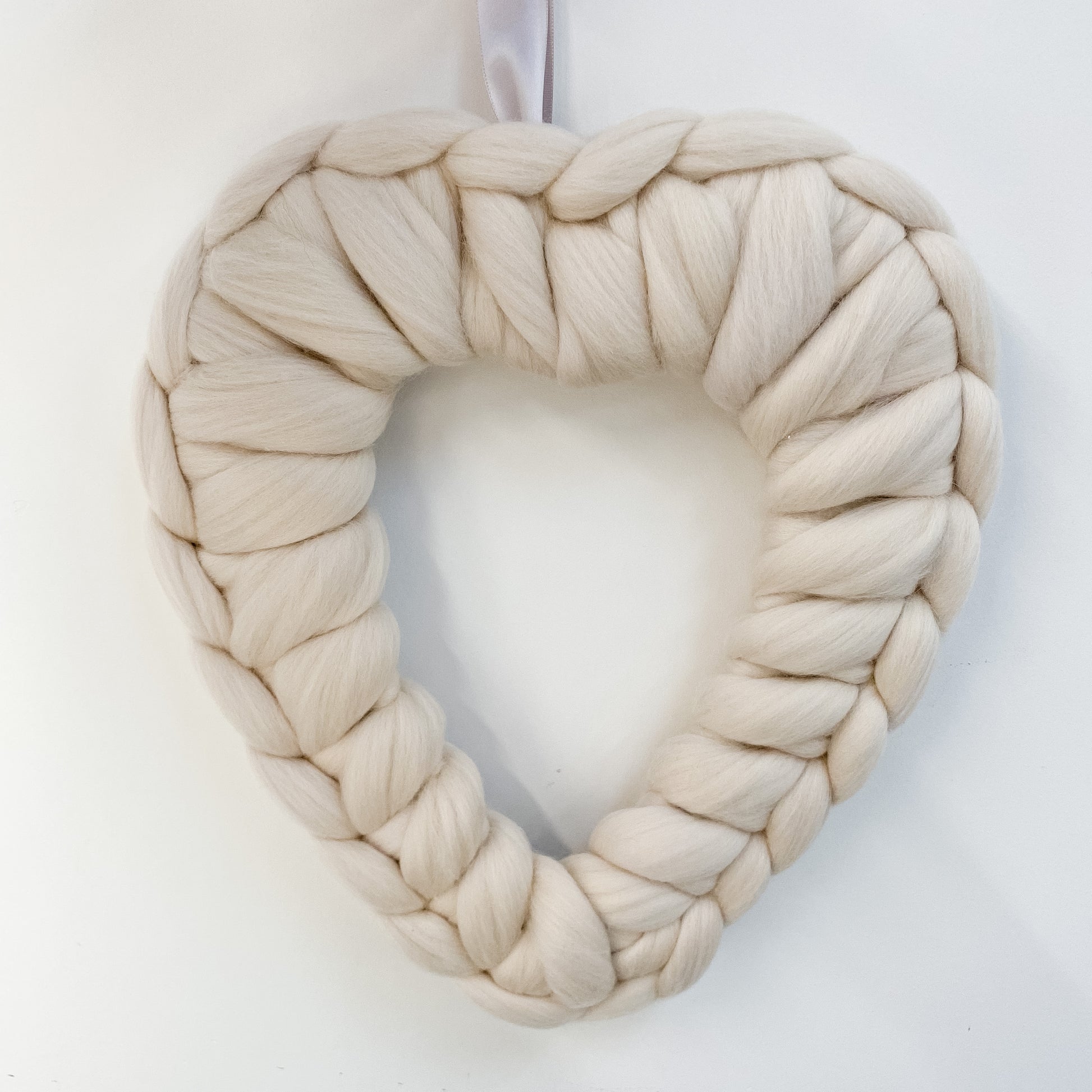 Heart Wreath - Oyster - WatersHaus