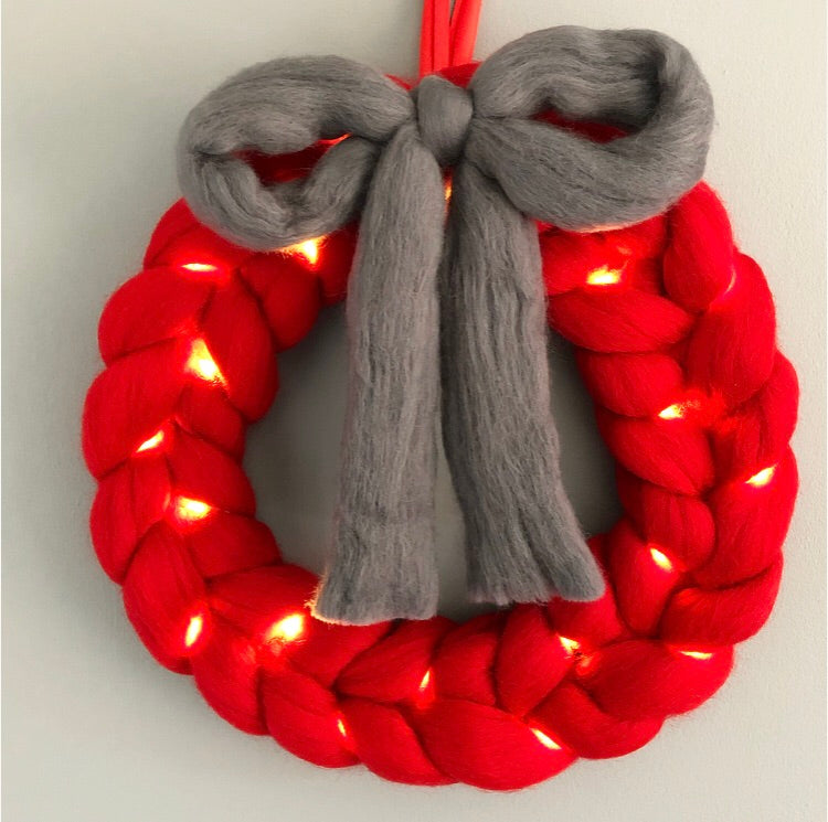 Christmas Wreath - Design it yourself! - No Needles Needed Chunky Knits
